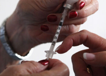 People with diabetes who sleep badly are at greater risk of dying prematurely, study suggests