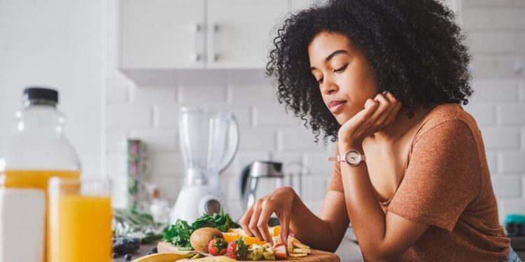 Foods To Eat And Avoid For Acne