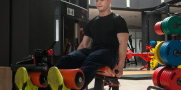 How to Do the Leg Extension, a Simple Move for Strong Quads