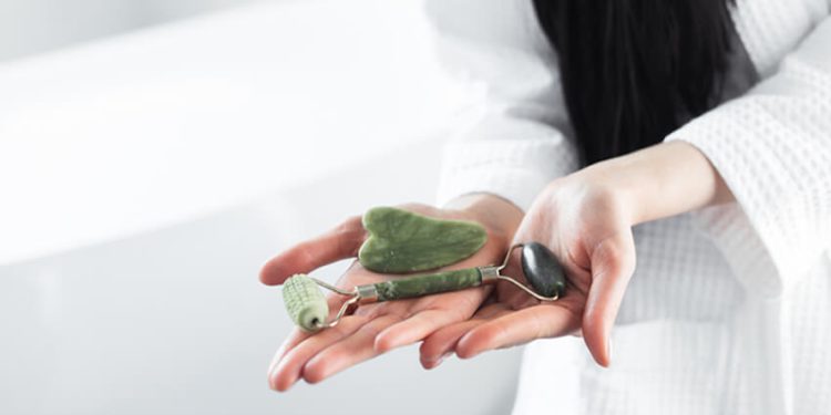 A Natural Face Lift? Jade Roller & Gua Sha Benefits