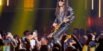 Lenny Kravitz Shows Off Chiseled Physique at 59 in New Video